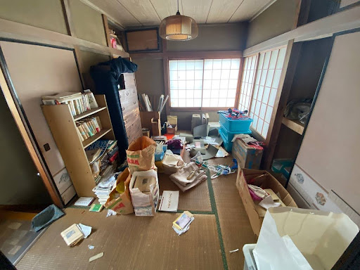 遺品整理 埼玉 評判　作業中の画像