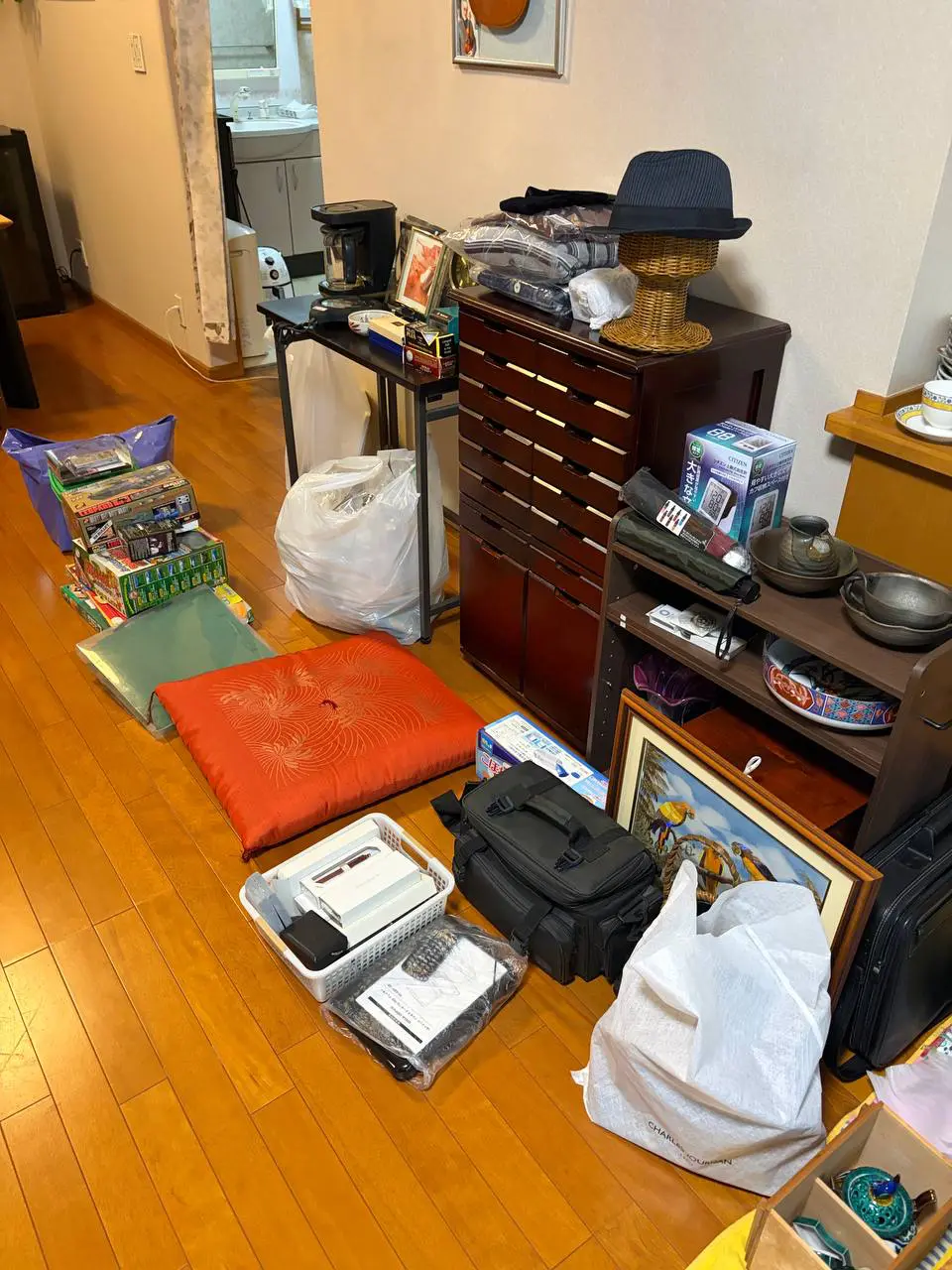 遺品整理業者 富士見市 作業前の部屋