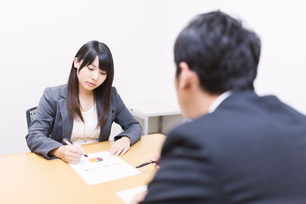 故人の銀行口座手続きの代行業者に依頼してもよい