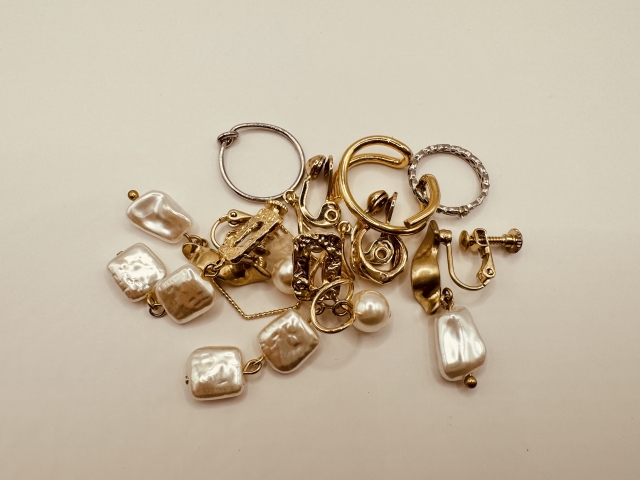 W*e様 サ*ウ様 遺品整理 アクセサリーなど W*e様 サ*ウ様 遺品整理 アクセサリーなど